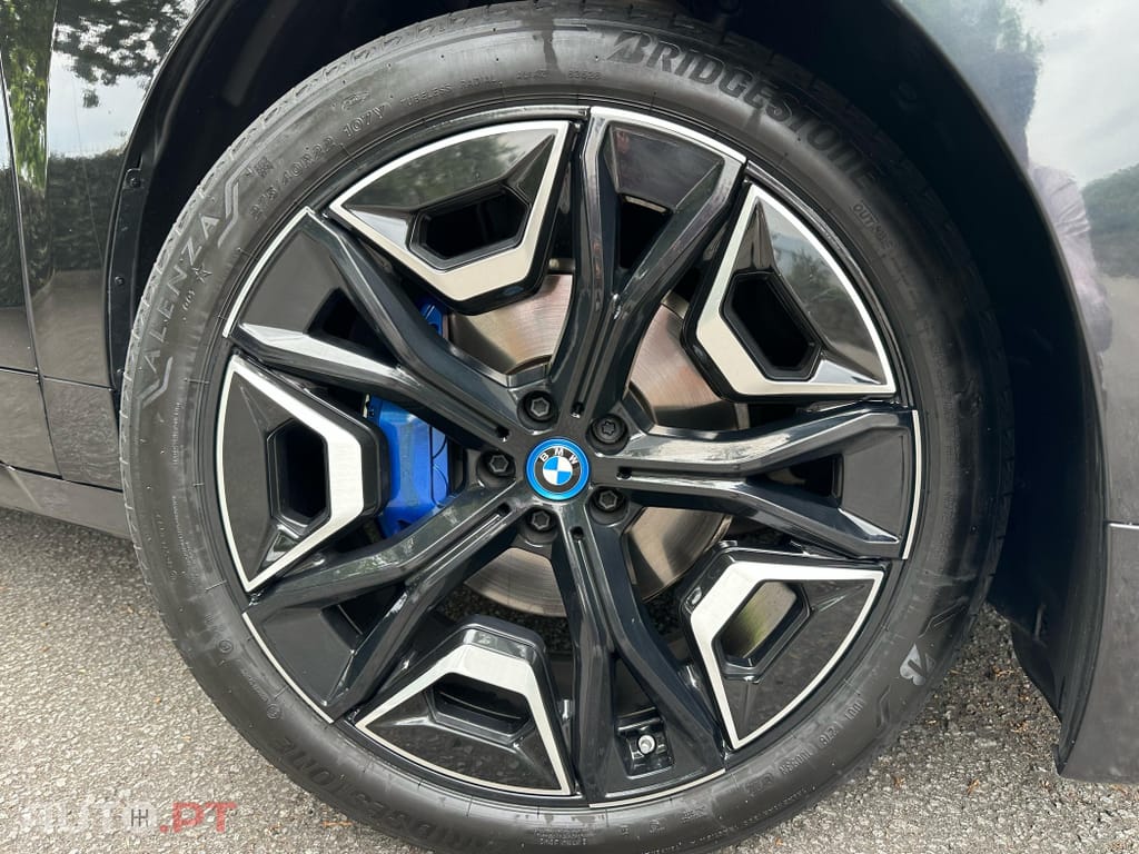 BMW iX xDrive 50