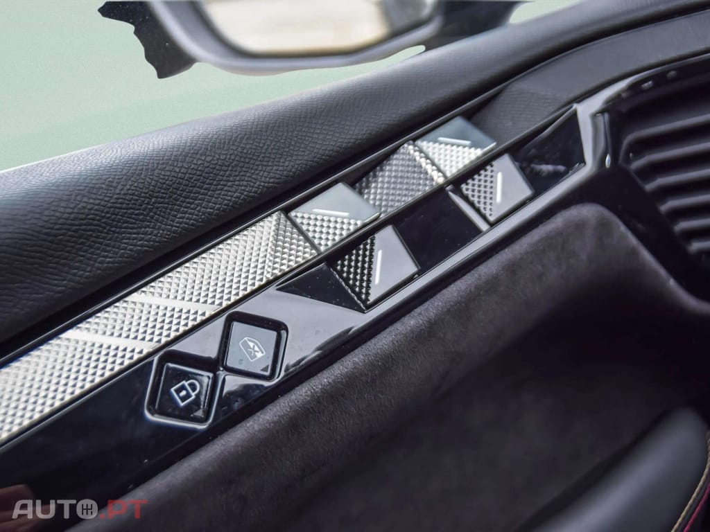 DS DS4 E-Tense Performance Line EAT8