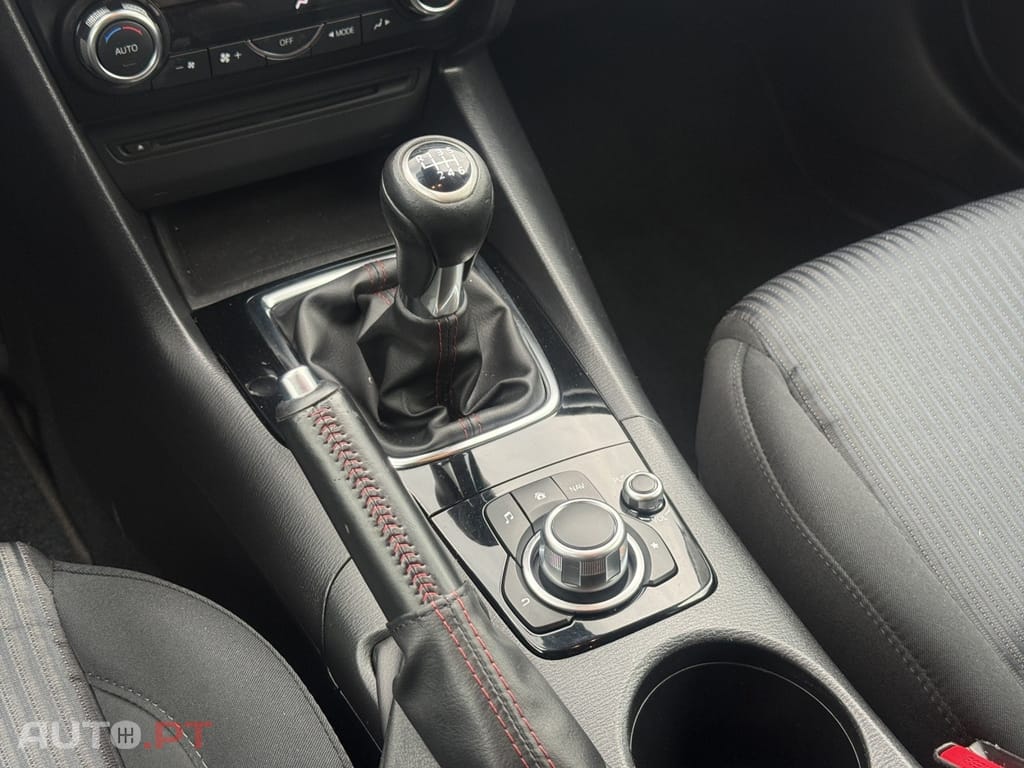 Mazda 3 1.5 Sky-D Excellence Pack HT Navi