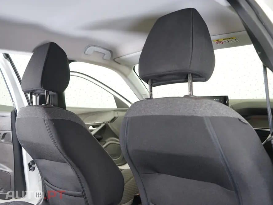 Peugeot 2008 1.2 PureTech Active Pack EAT8