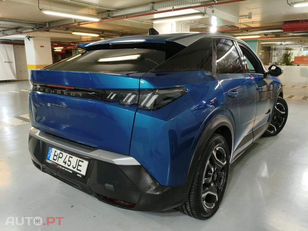 Peugeot E-3008 73 kWh Allure