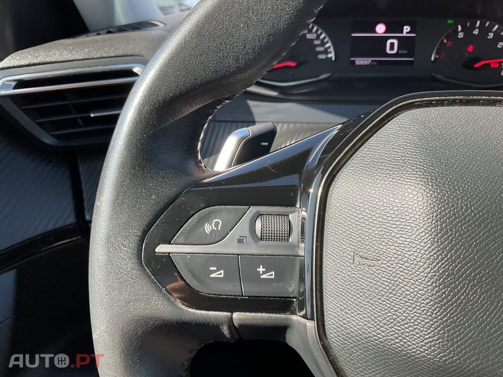 Peugeot 2008 1.2 PureTech Allure Pack EAT8