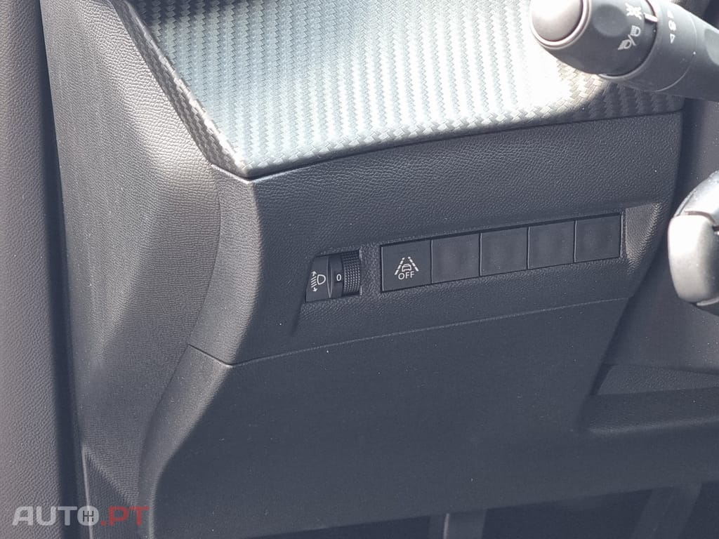 Peugeot 2008 1.2 PureTech Active Pack