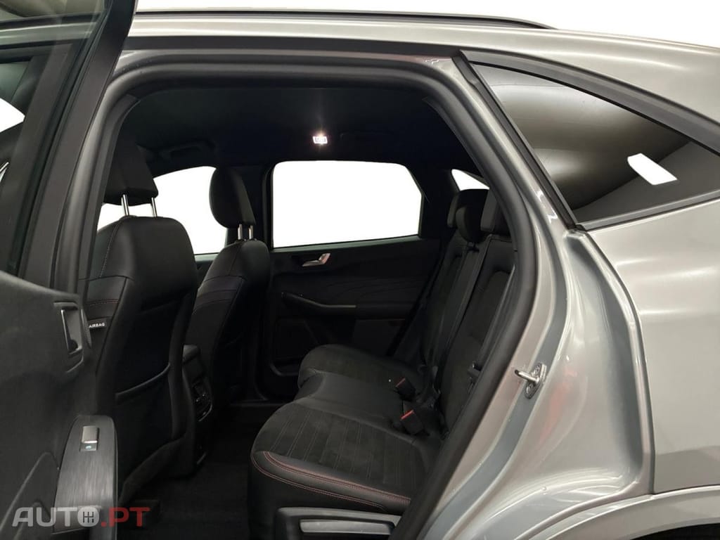 Ford Kuga 2.5 FHEV ST-Line X