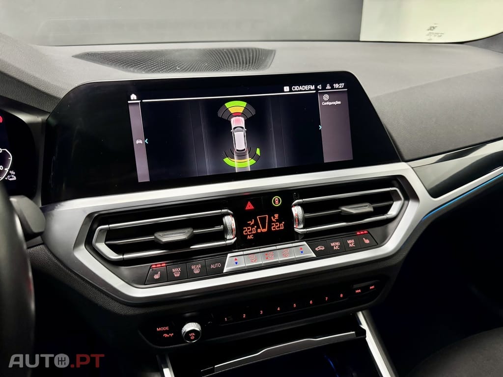 BMW 320 e Touring Auto