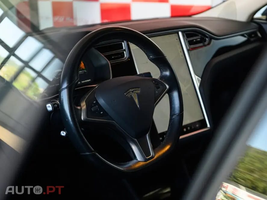Tesla Model S Dual Motor AWD