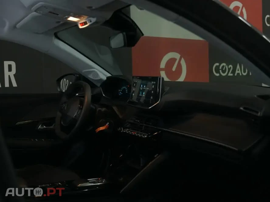 Peugeot E-208 50 kWh Active