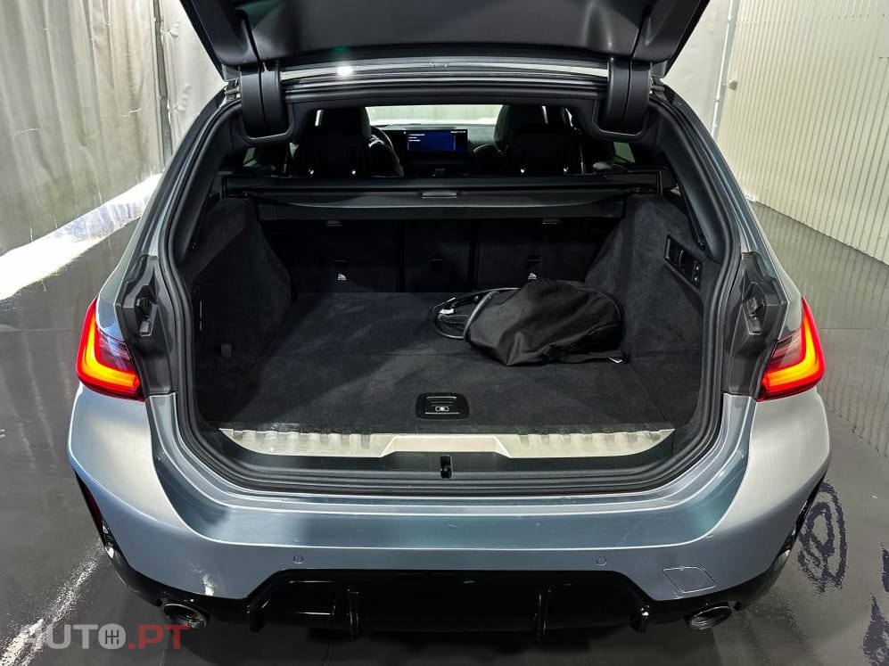 BMW 330 e Pack 50 anos M Auto