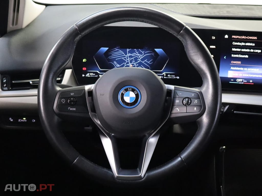 BMW 225 xe Auto