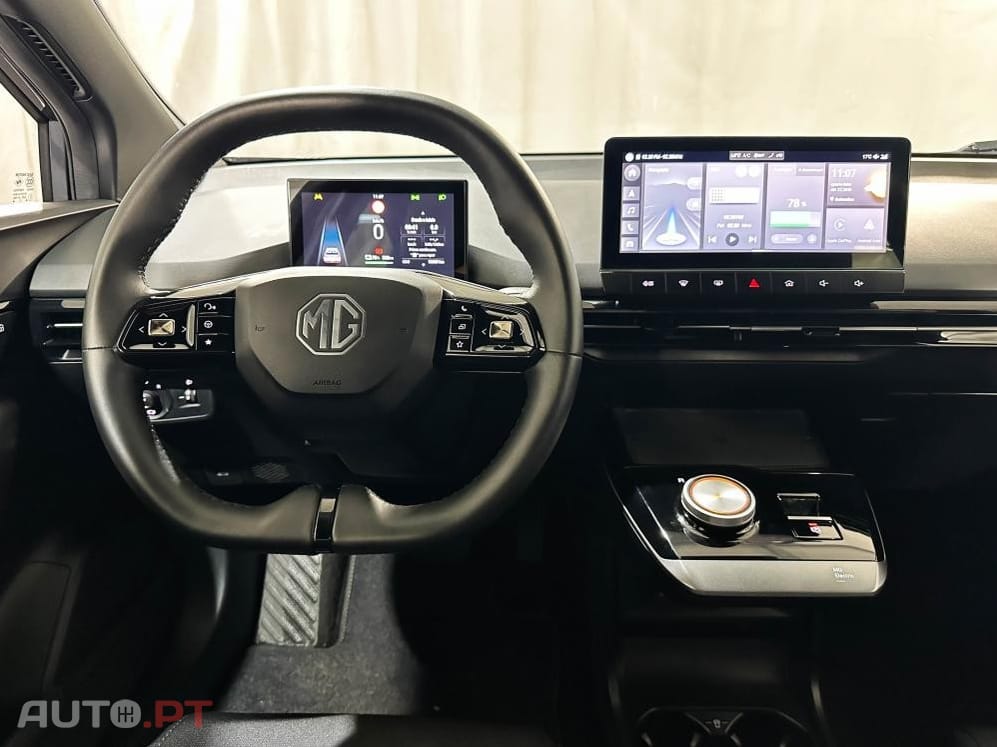 MG MG4 77 kWh Extended Range Luxury