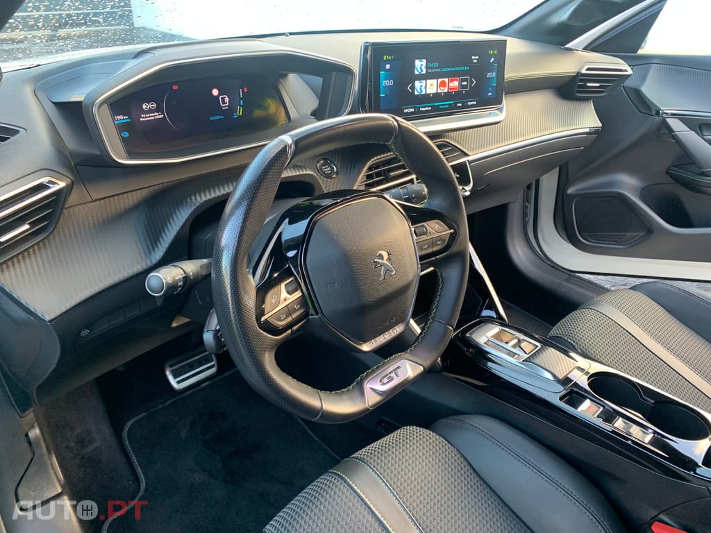 Peugeot E-208 GT