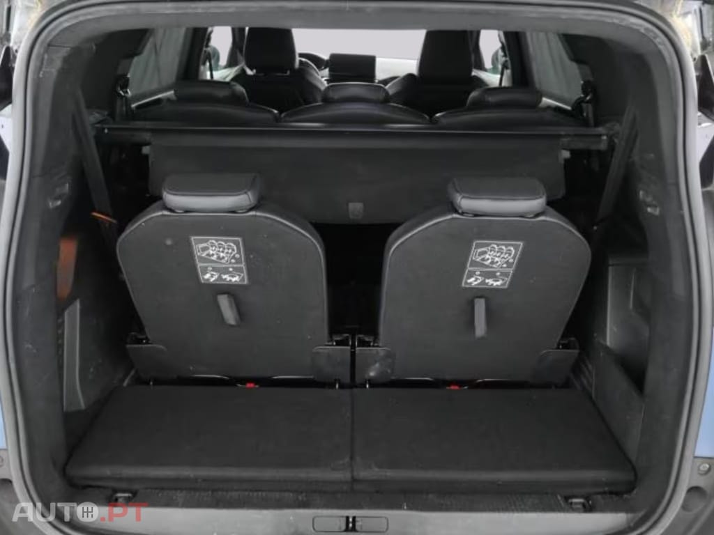 Peugeot 5008 1.5 BlueHDi GT-Line I.V.A DEDUTIVEL 