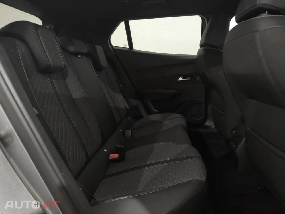 Peugeot E-2008 54 kWh Allure