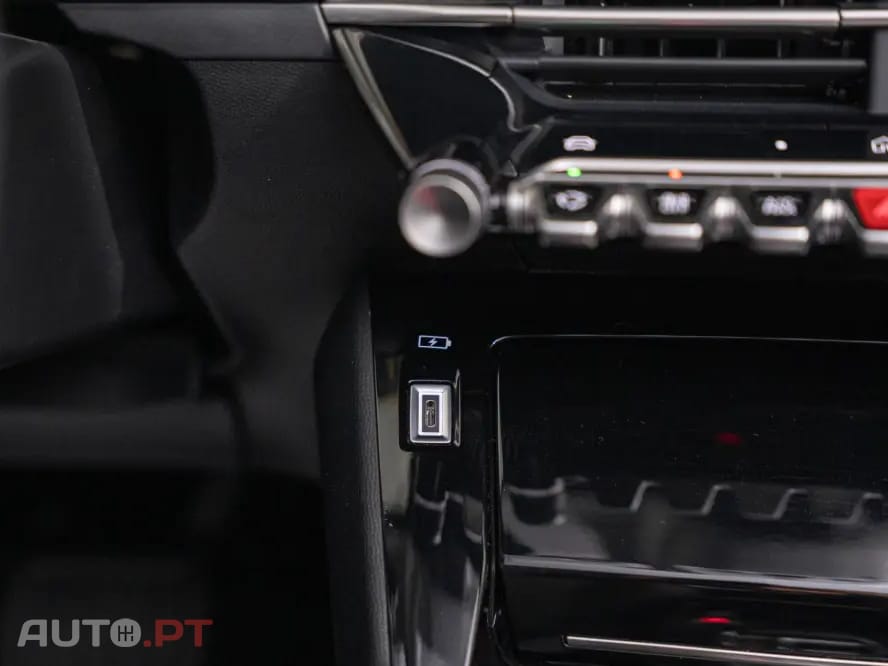 Peugeot E-208 50 kWh Allure