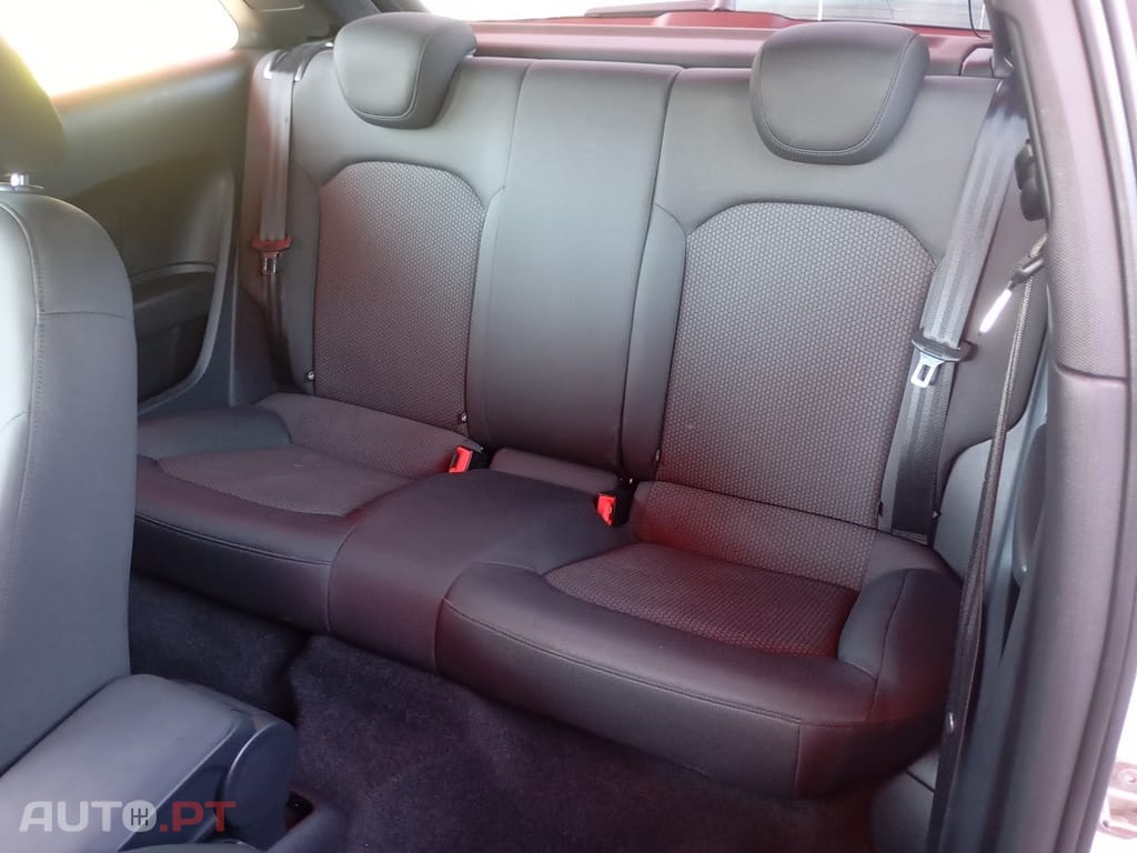 Audi A1 1.6 TDi S-line