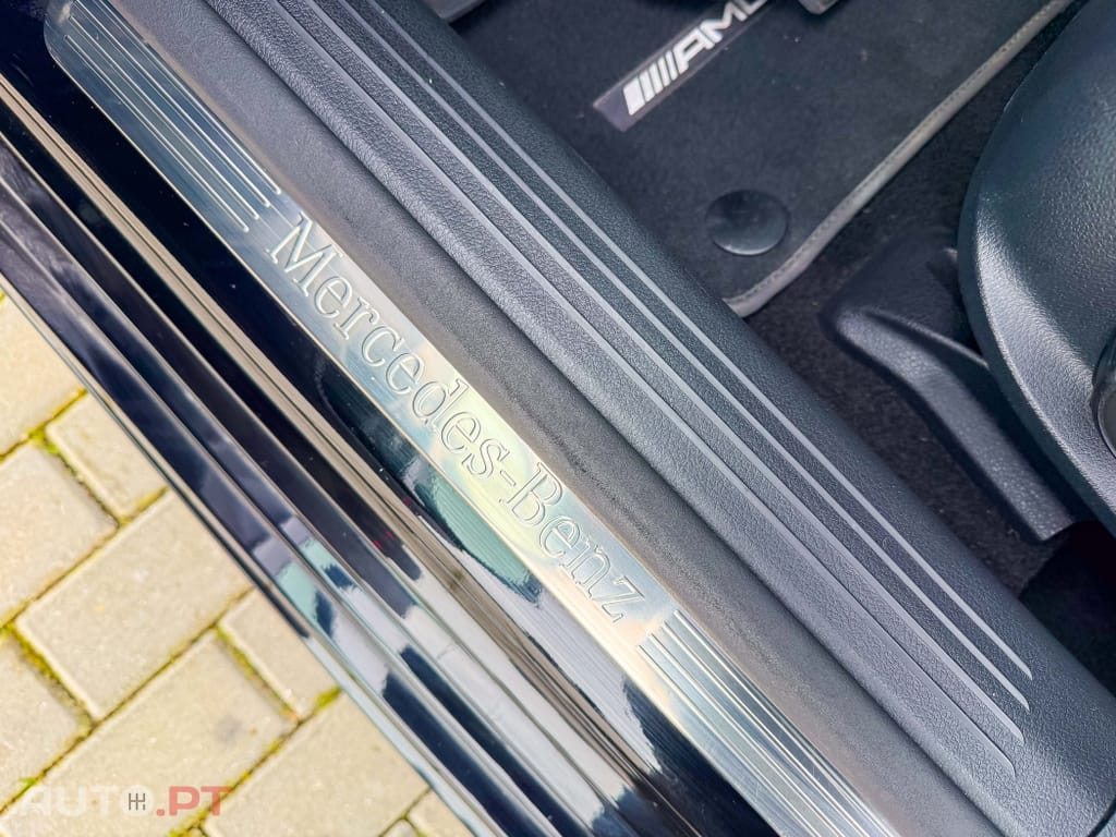 Mercedes-Benz A 250 e AMG Line