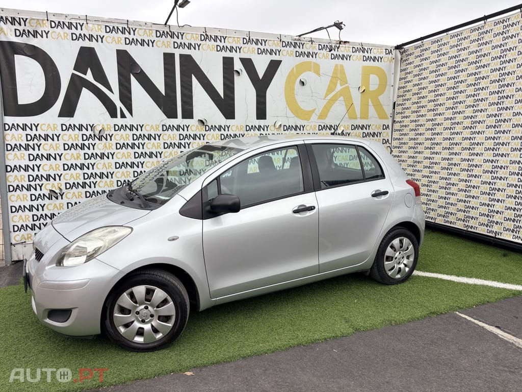 Toyota Yaris 1.0 VVT-i AC+VSC