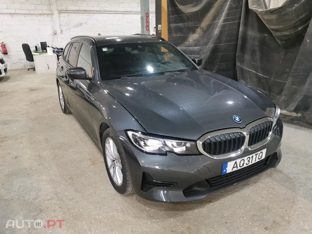 BMW 320 e Touring Corporate Edition Auto