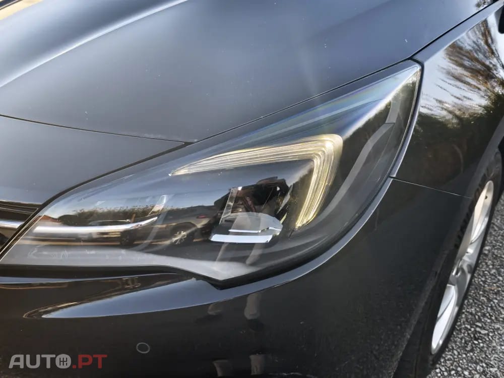Opel Astra Sports Tourer 1.5 D S&S Auto Business Elegance