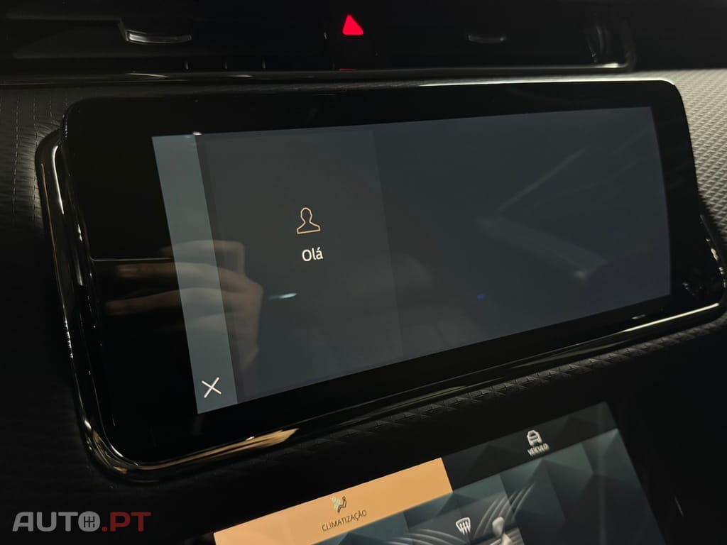 Land Rover Evoque 1.5 P300e AWD R-Dynamic S Auto