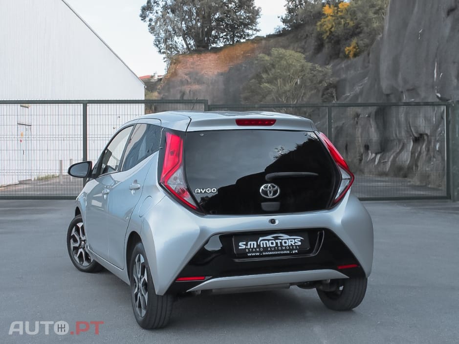Toyota Aygo 1.0 X-Play Plus