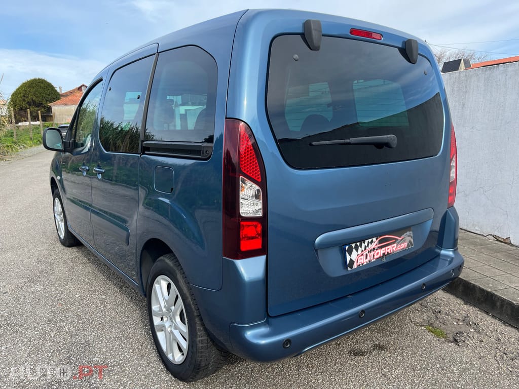 Peugeot E-Partner 50 kWh Premium Standard