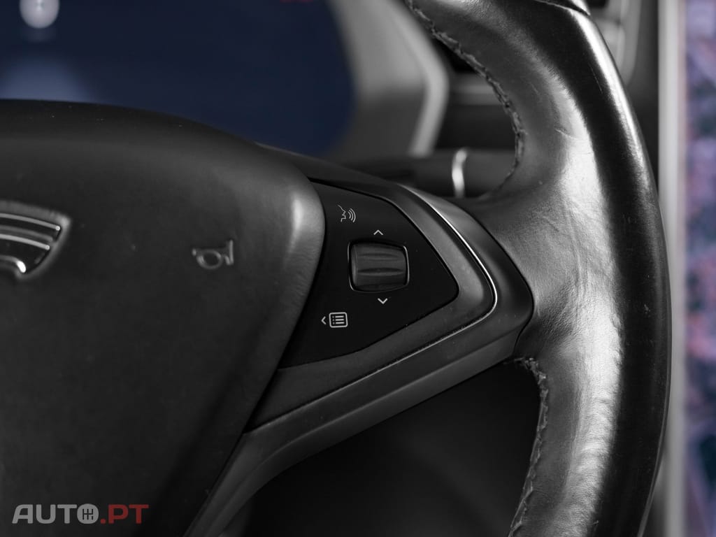 Tesla Model S 90D
