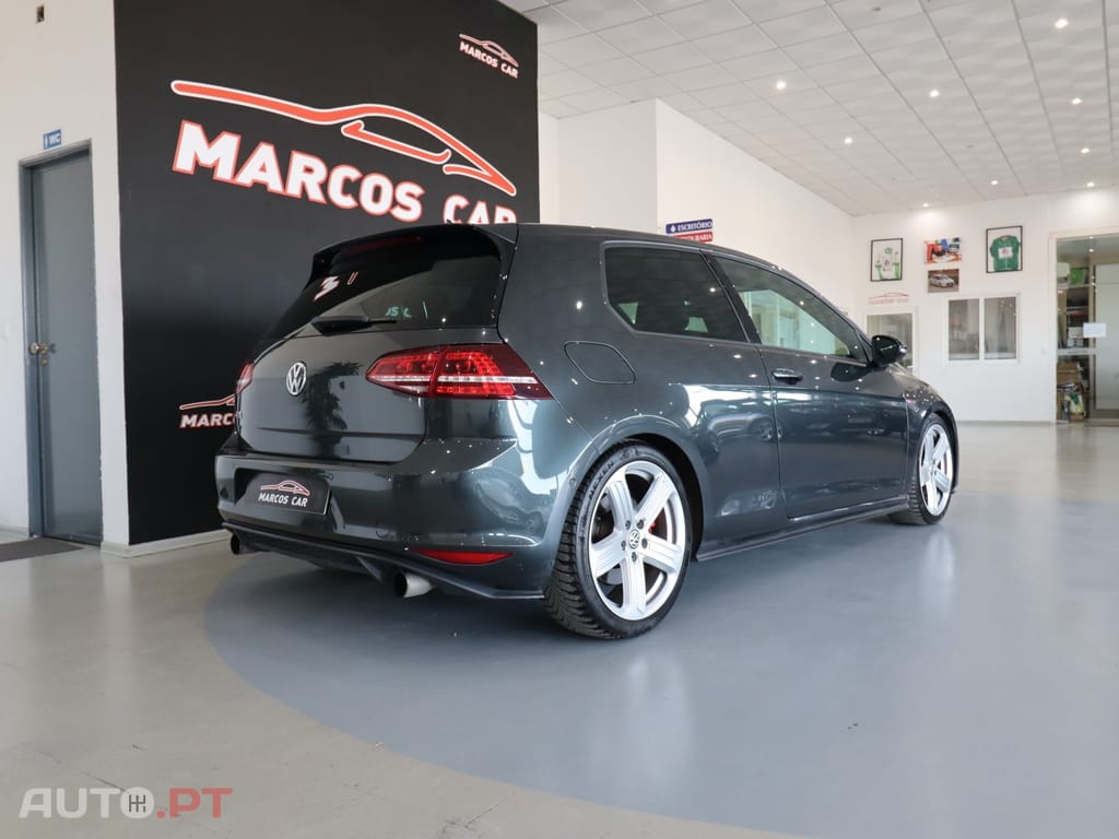 Volkswagen Golf 2.0 TSi GTi DSG Performance