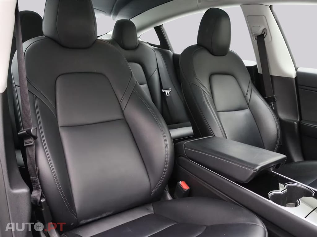 Tesla Model 3 Long-Range AWD I.V.A DEDUTÍVEL