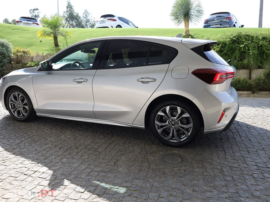 Ford Focus 1.0 EcoBoost MHEV ST-Line Aut