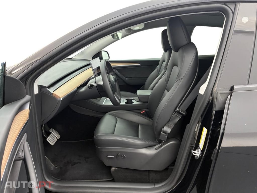 Tesla Model Y Performance Dual Motor AWD
