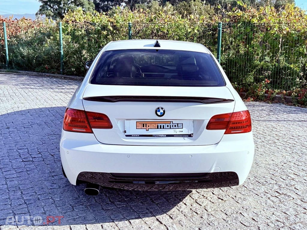 BMW 320 d Edição M Auto