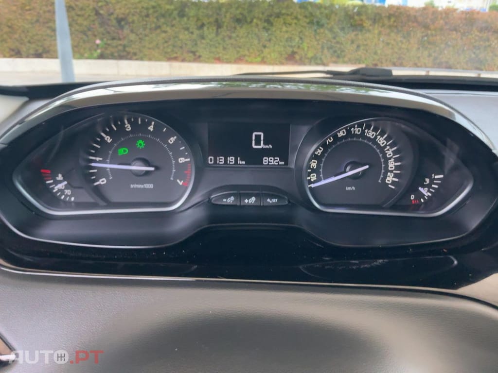Peugeot 208 1.2 PureTech Signature