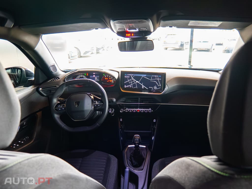 Peugeot 2008 1.2 PureTech Active Pack