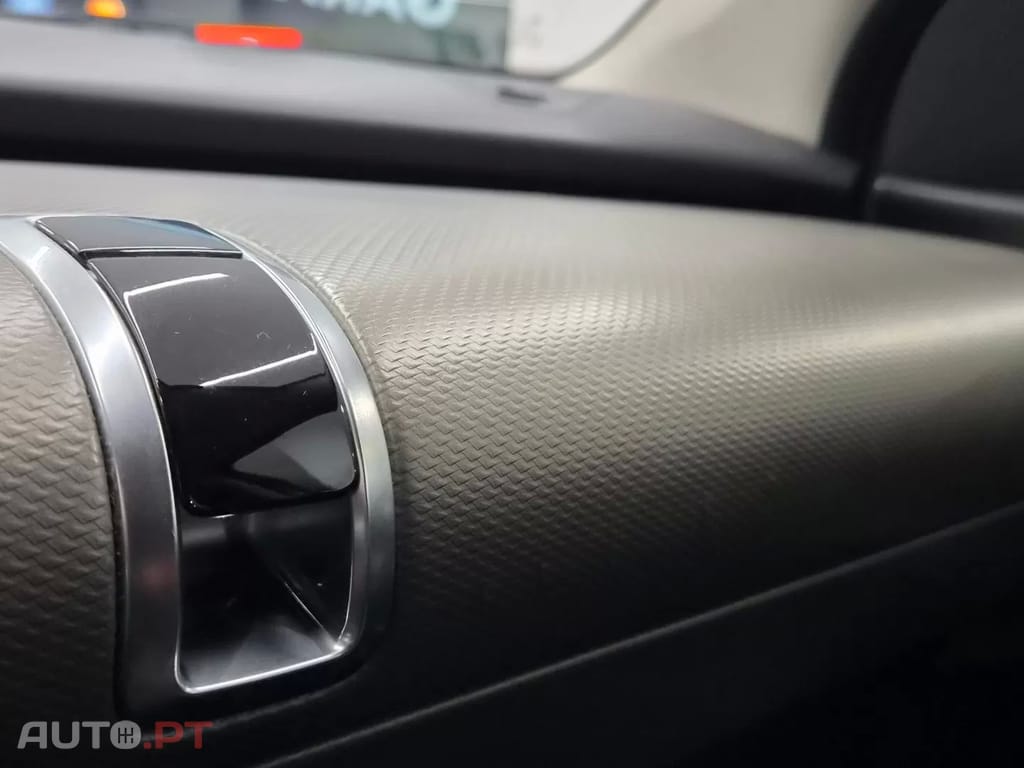 Citroen C4 Cactus 1.5 BlueHDi Shine Pack