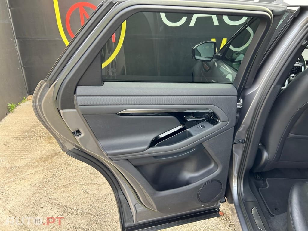 Land Rover Range Rover 1.5 P300e AWD R-Dynamic S Auto