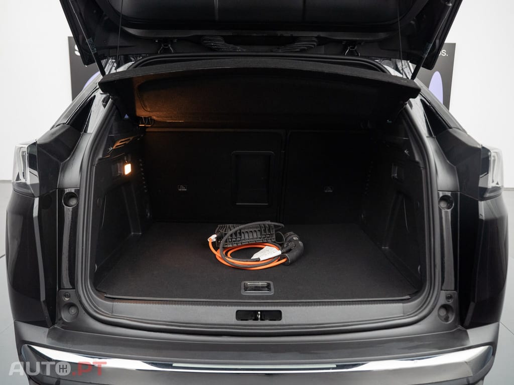 Peugeot 3008 1.6 Hybrid Allure e-EAT8