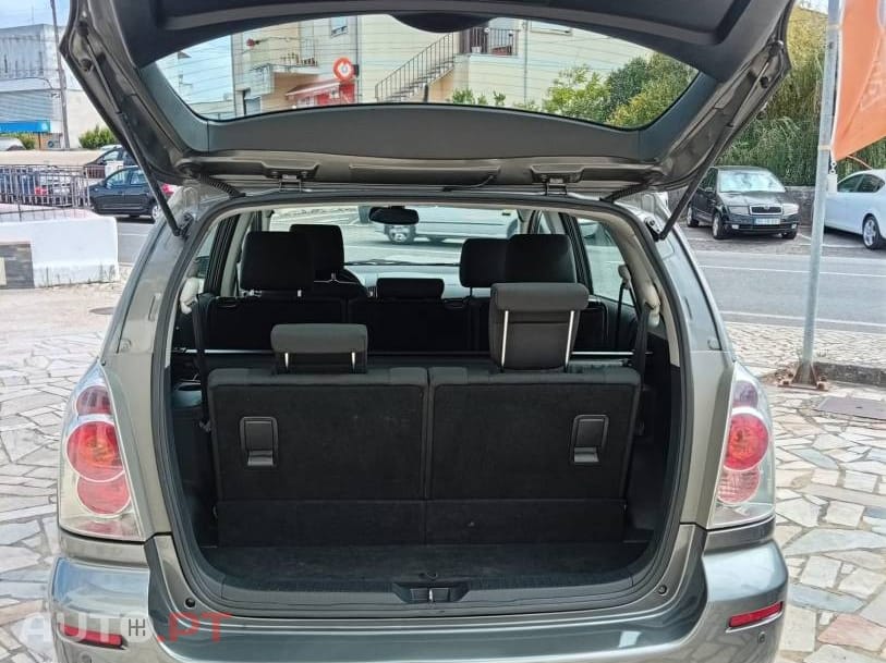 Toyota Corolla Verso 2.0 D-4D
