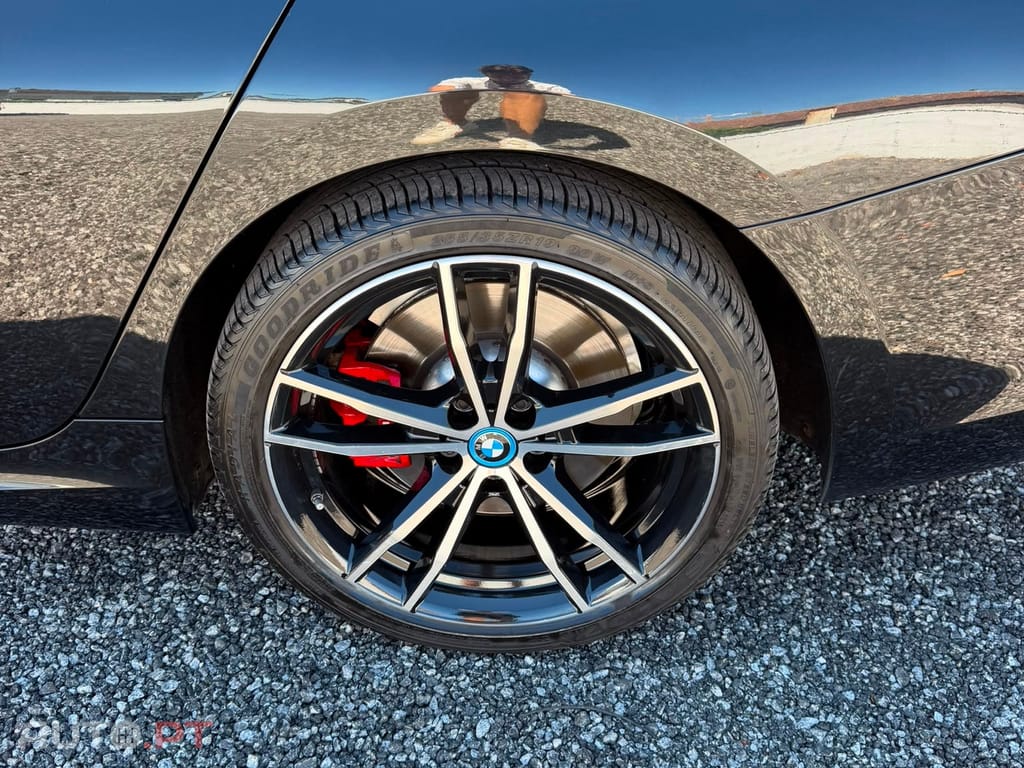 BMW 330 e Touring Pack M Auto