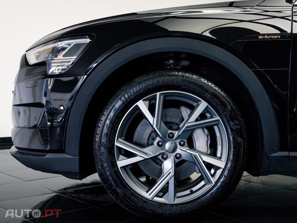 Audi E-Tron 50 quattro