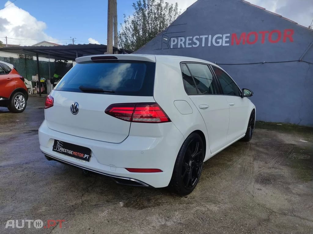 Volkswagen Golf 1.0 TSI