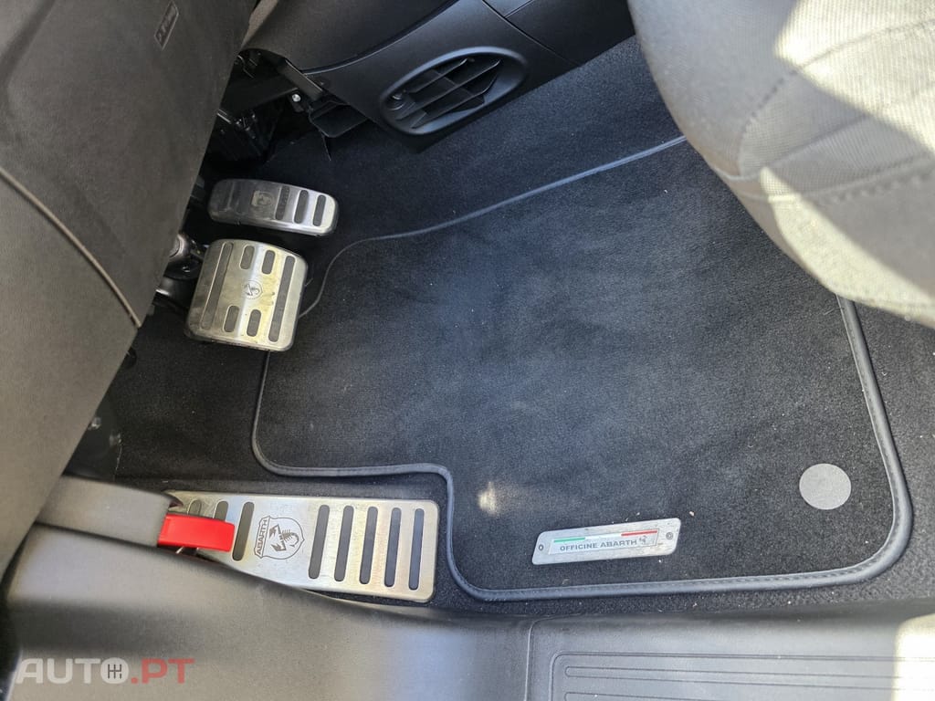 Abarth 695 1.4 T-Jet MTA