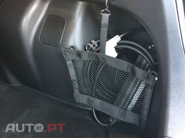 Nissan Leaf Tekna Two Tone