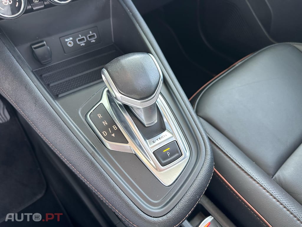 Renault Captur 1.6 E-Tech Plug-In Initiale Paris