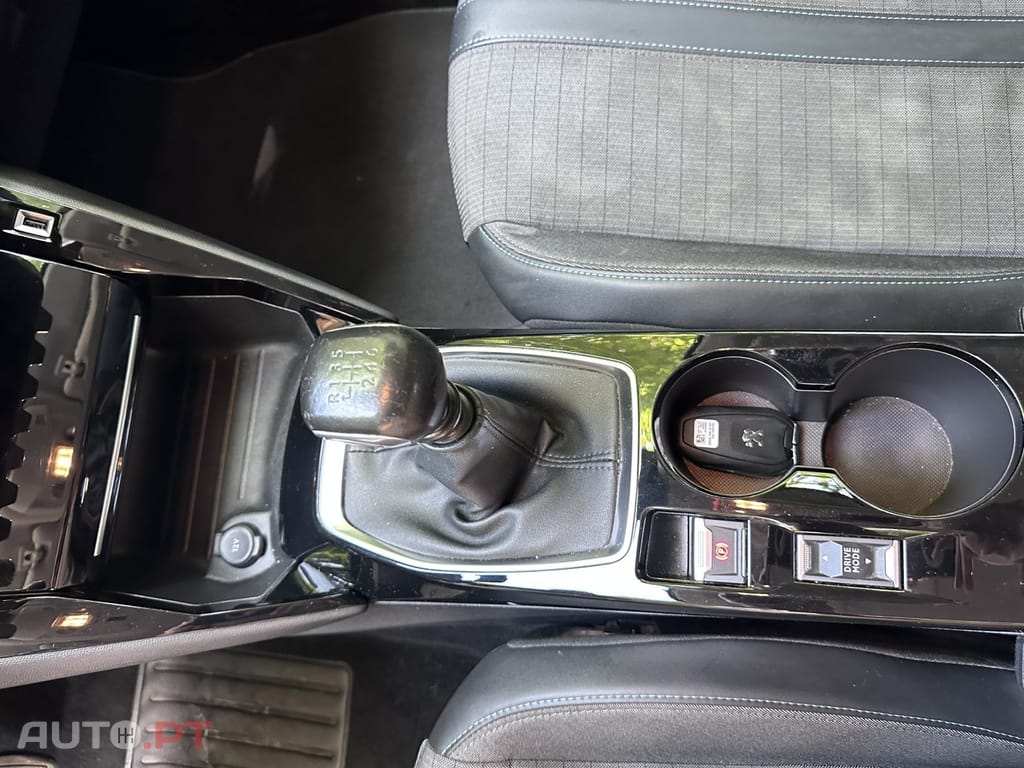 Peugeot 208 1.5 BlueHDi Allure Pack