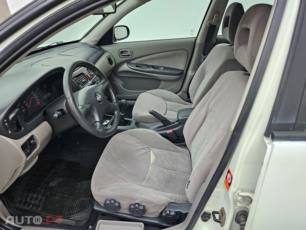 Nissan Almera 1.5 Comfort AC