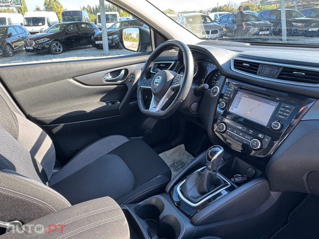 Nissan Qashqai 1.2 DIG-T N-Connecta Xtronic
