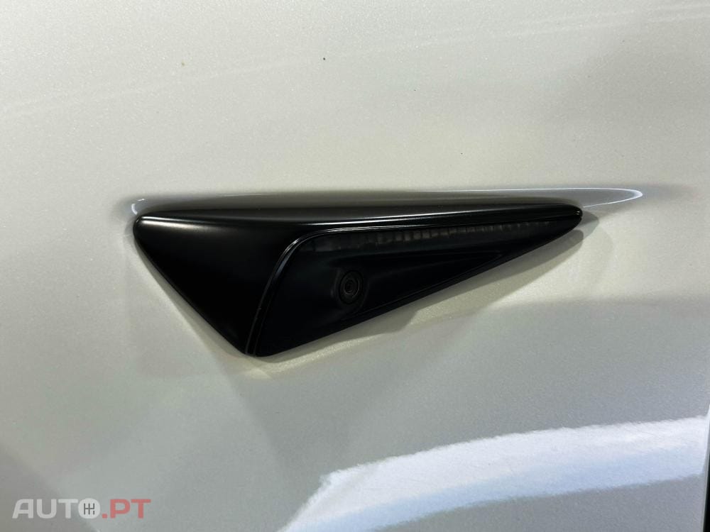 Tesla Model 3 Long Range AWD Dual Motor