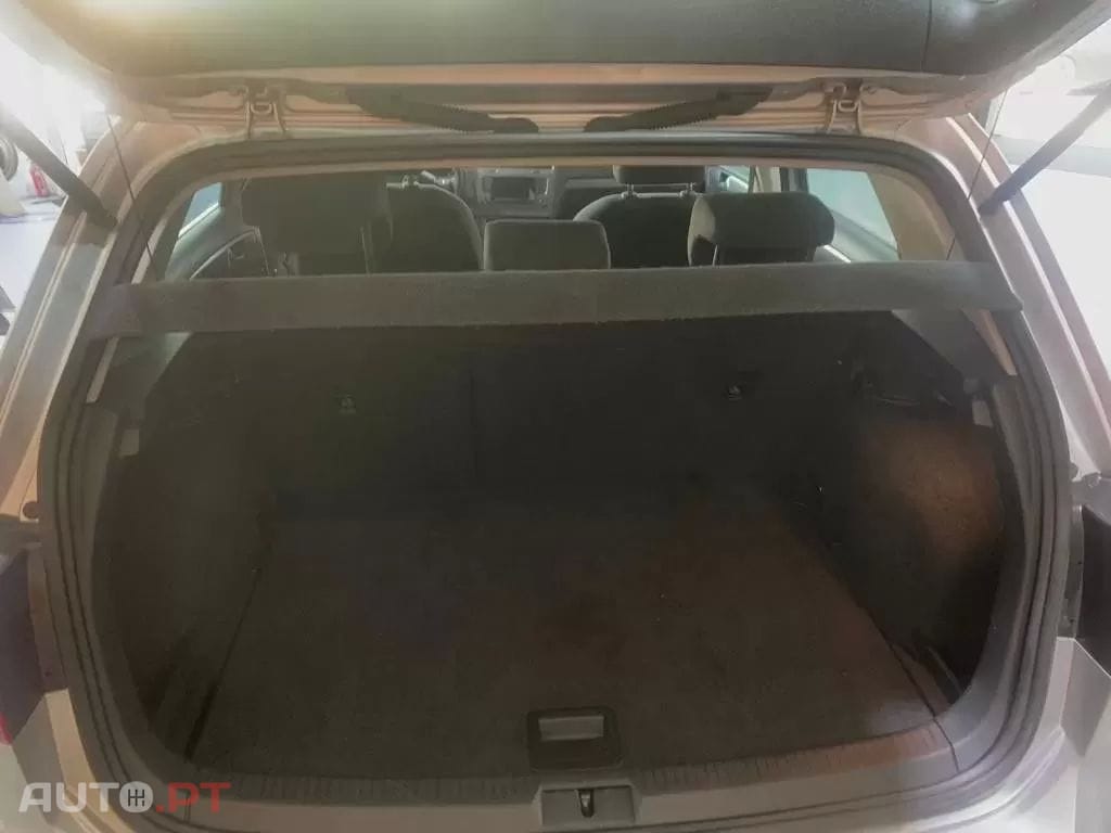 Volkswagen Golf 1.6 TDi Confortline