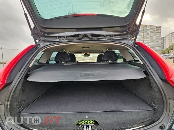 Volvo V60 D6 Plug-In-Hybrid AWD Geartronic Pure Limited